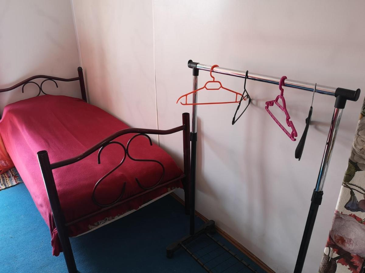White Shino Hostel Gudauri Bilik gambar