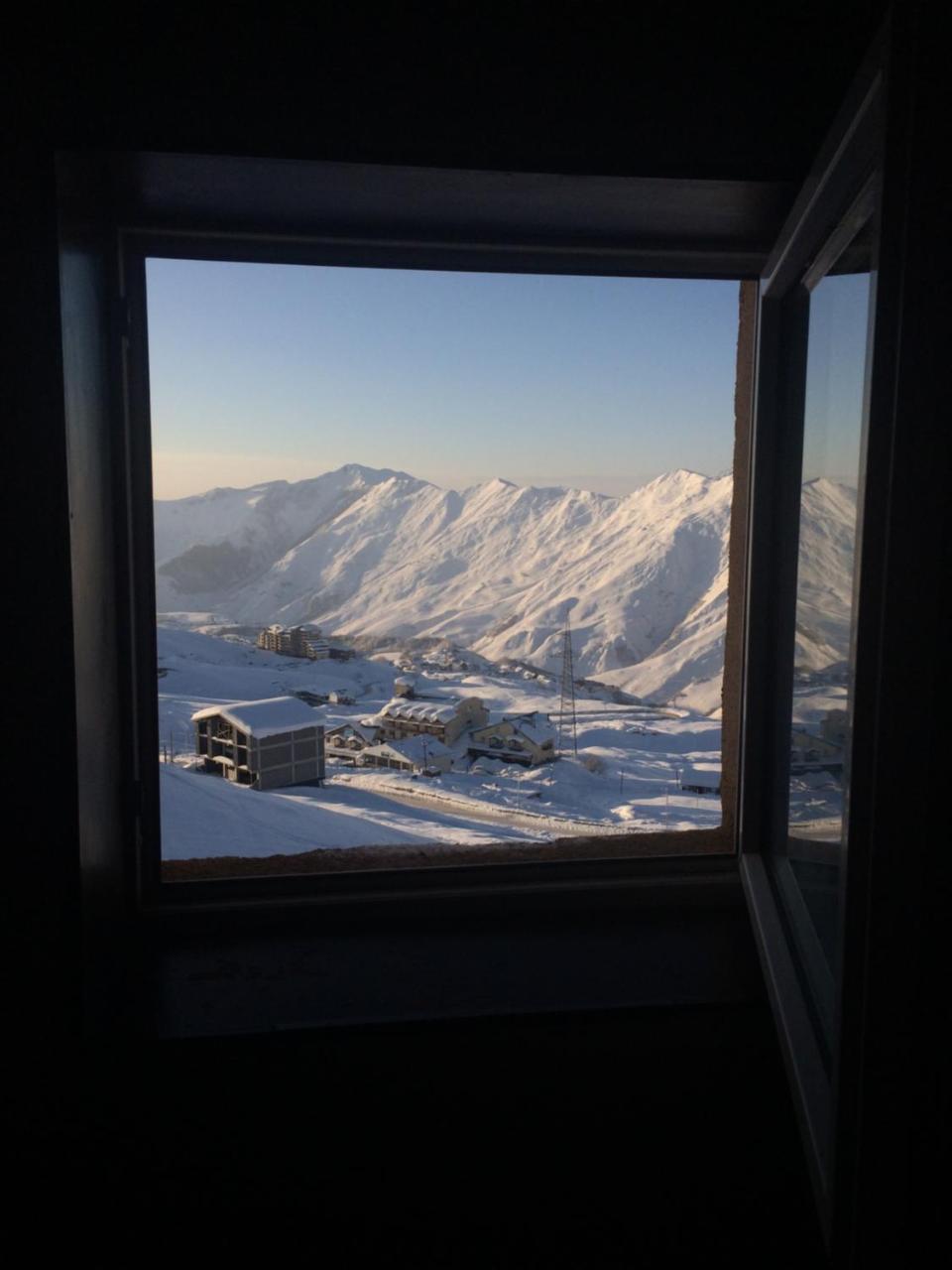 White Shino Hostel Gudauri Luaran gambar